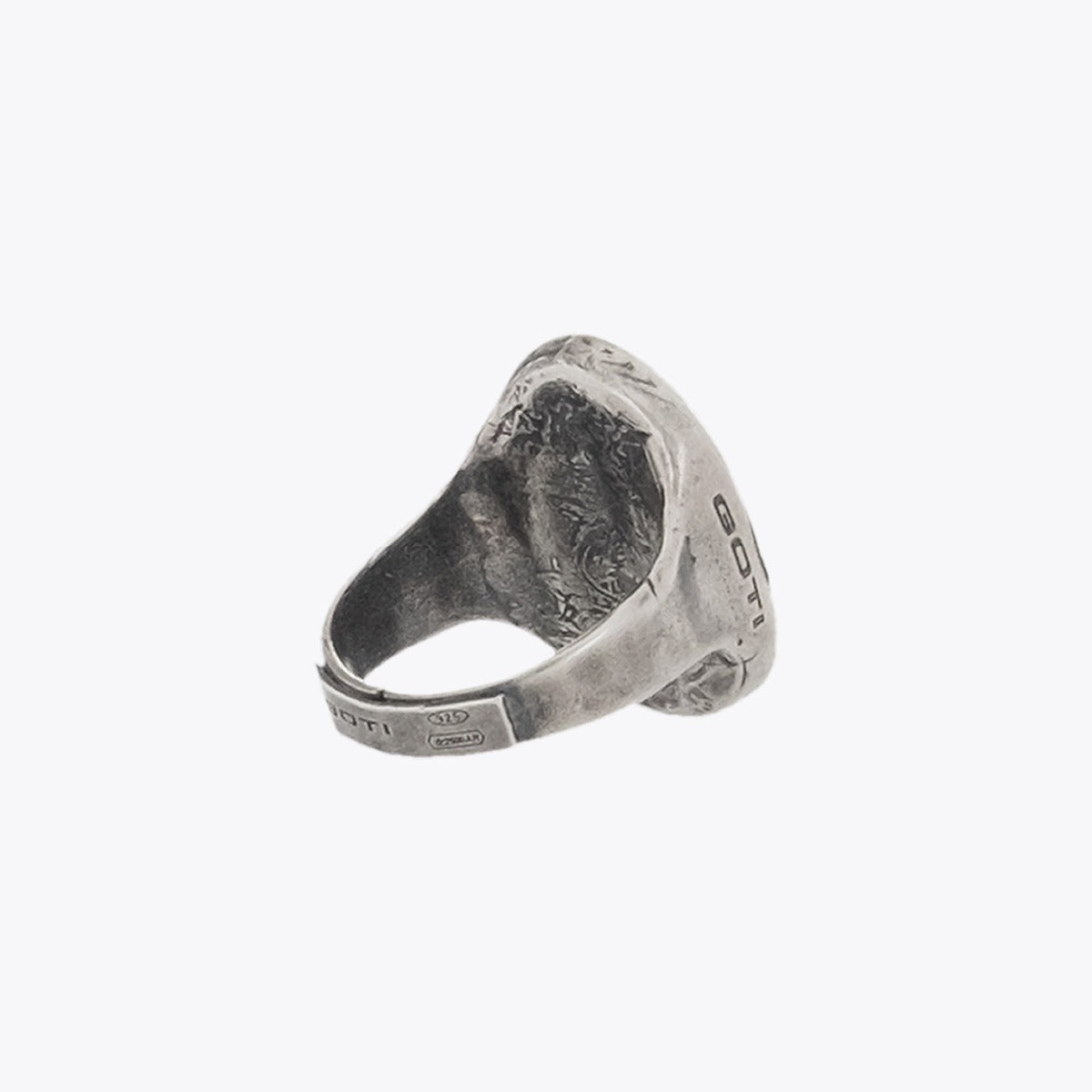 Goti AN511 Silver Signet – Unisex Ring – Right Three-quarters View