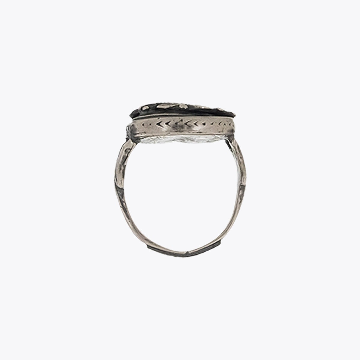 Goti AN512 Silver Signet – Unisex Ring – Back View