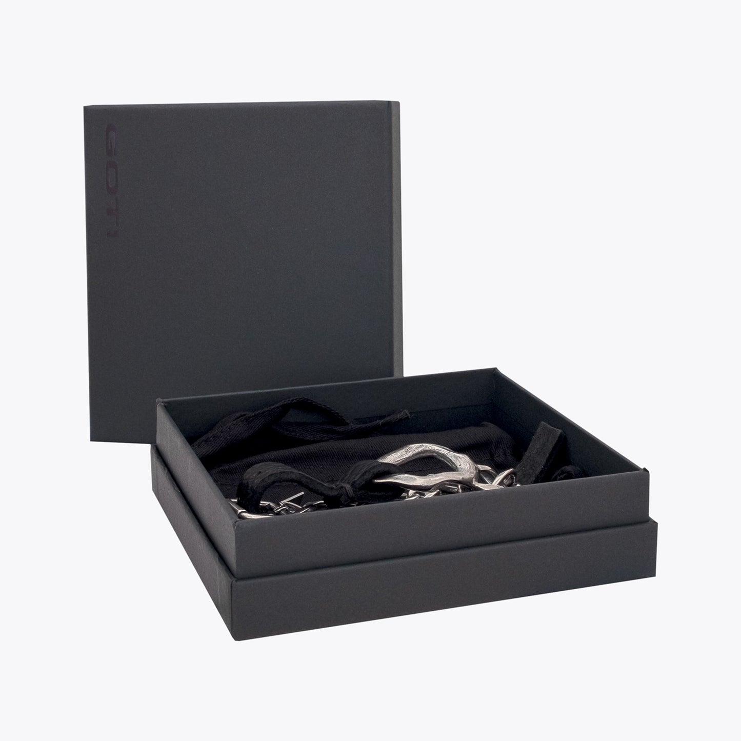 Goti BR514 Silver Rambo Chain – Unisex Bracelet | Box Front View