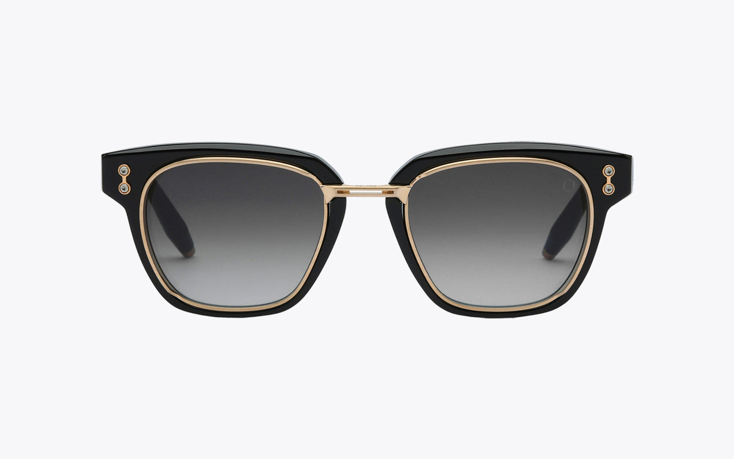 Akoni Apollo 518A | Black Sunglasses embody the spirit of adventure and exploration through their timeless and iconic design.