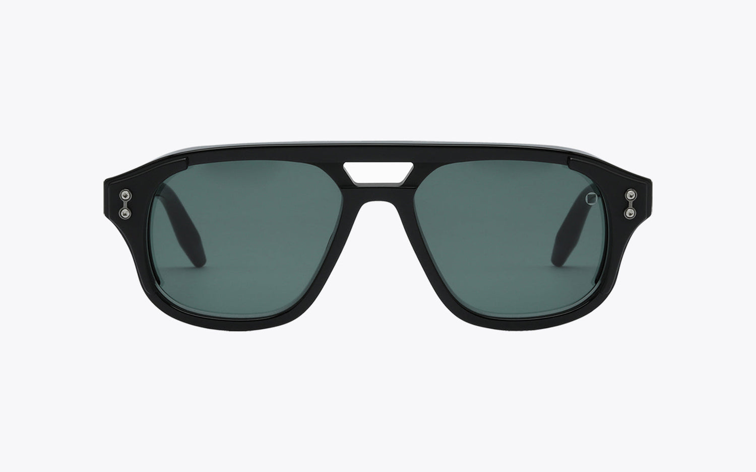 The Akoni Phoenix 517B | Black Sunglasses for man blend classic and modern design elements to deliver sophisticated masculine style.