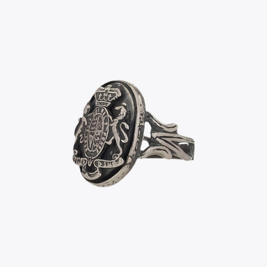 Goti AN512 Silver Signet – Unisex Ring –  Three-quarters View