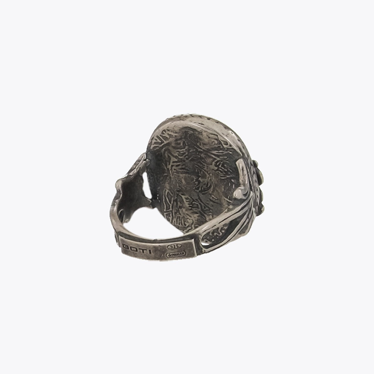 Goti AN512 Silver Signet – Unisex Ring –  Right Three-quarters View